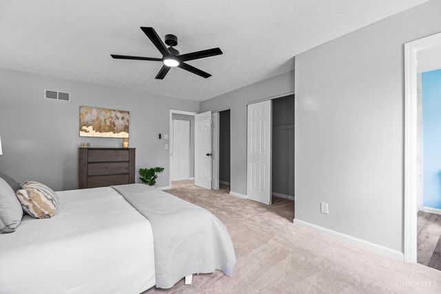 9377 Dundee Dr, West Chester, OH 45069