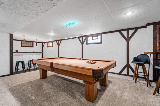 9377 Dundee Dr, West Chester, OH 45069