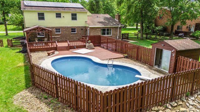 9377 Dundee Dr, West Chester, OH 45069