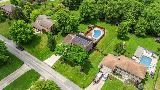 9377 Dundee Dr, West Chester, OH 45069