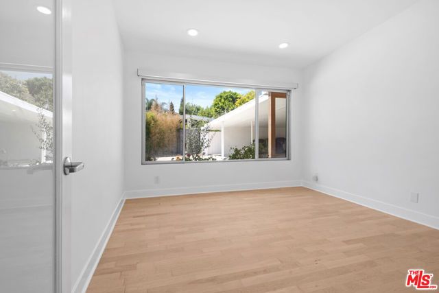 11770 Chenault Street, Los Angeles, CA 90049