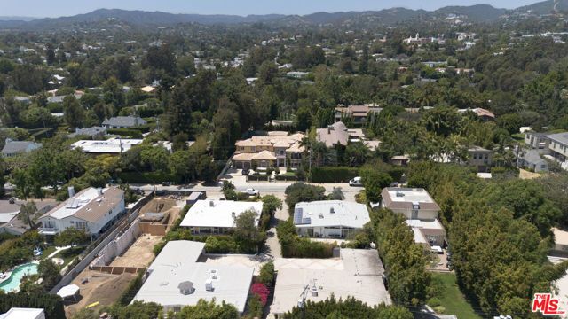 11770 Chenault Street, Los Angeles, CA 90049