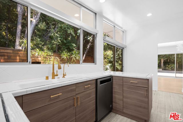 11770 Chenault Street, Los Angeles, CA 90049