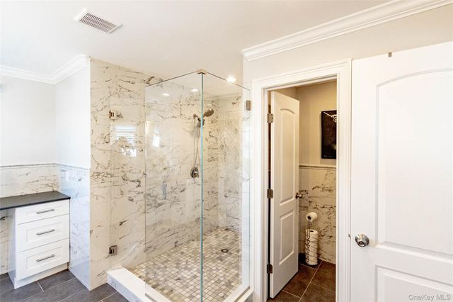 19 Pershing Avenue, Babylon, NY 11702