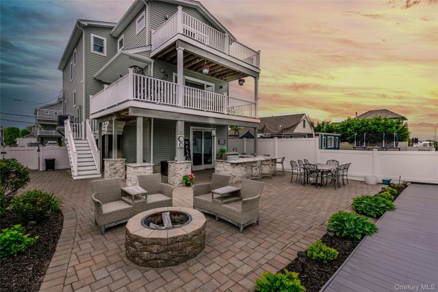 19 Pershing Avenue, Babylon, NY 11702