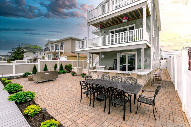 19 Pershing Avenue, Babylon, NY 11702