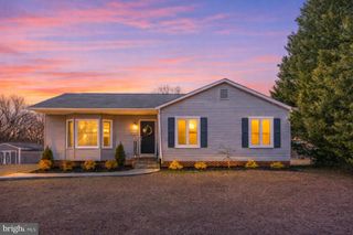 121 GALLIMORE DR, Fredericksburg, VA 22407