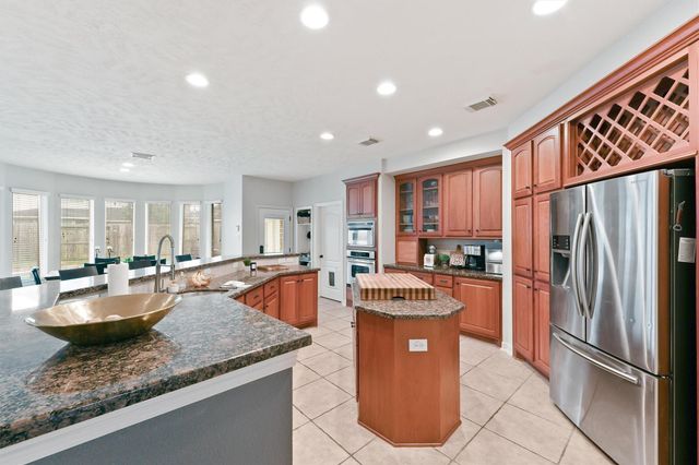 2818 Shallow Springs Court, Manvel, TX 77578