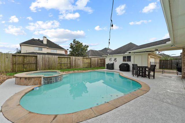 2818 Shallow Springs Court, Manvel, TX 77578