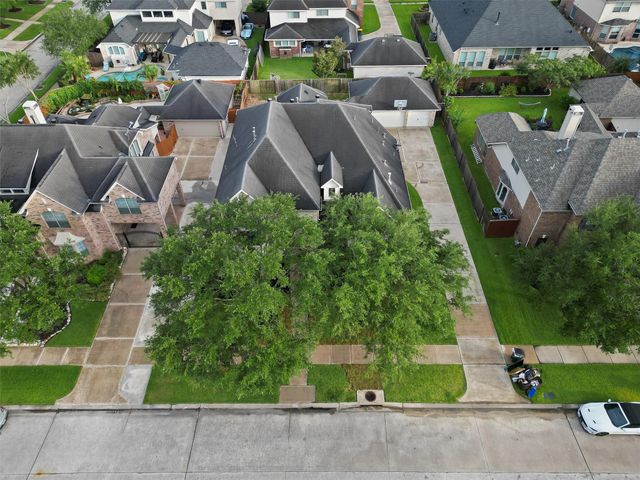 2818 Shallow Springs Court, Manvel, TX 77578