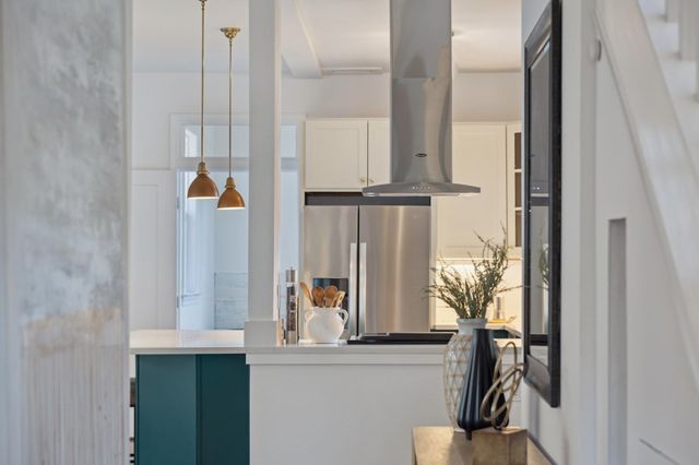 829 829 51st St, Oakland, CA 94608