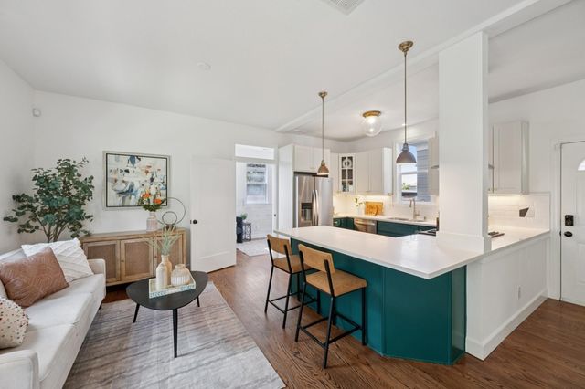 829 829 51st St, Oakland, CA 94608