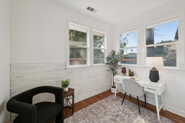 829 829 51st St, Oakland, CA 94608