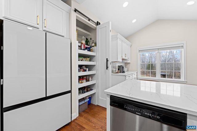 214 TOMS RD, Barboursville, VA 22923