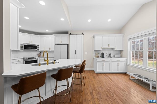 214 TOMS RD, Barboursville, VA 22923