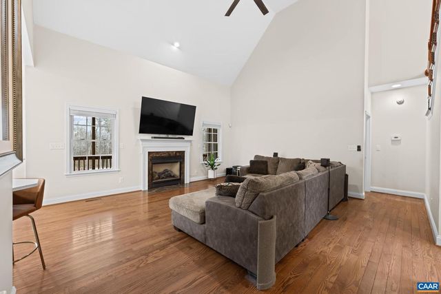 214 TOMS RD, Barboursville, VA 22923