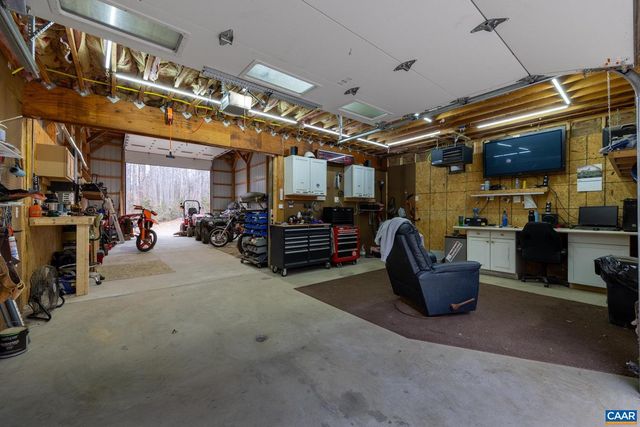 214 TOMS RD, Barboursville, VA 22923