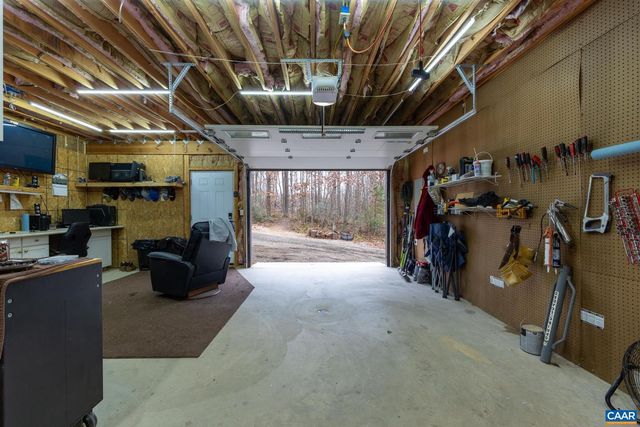 214 TOMS RD, Barboursville, VA 22923