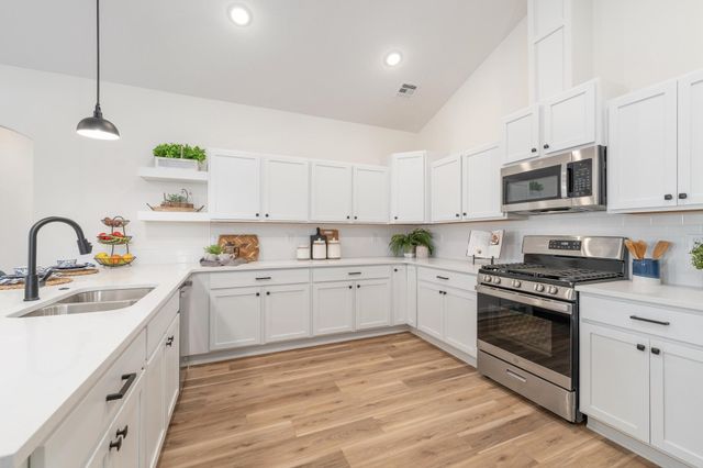 2413 S Taiga St, Goddard, KS 67052