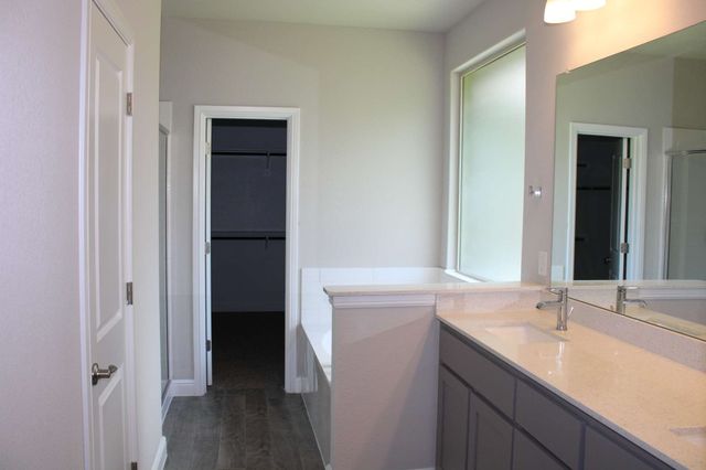 2510 Clayton Street, Glenn Heights, TX 75154
