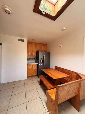 837 W Hollyvale, Glendora, CA 91740