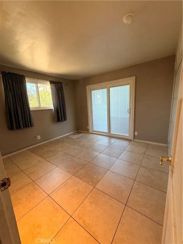 837 W Hollyvale, Glendora, CA 91740