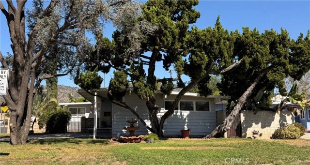 837 W Hollyvale, Glendora, CA 91740