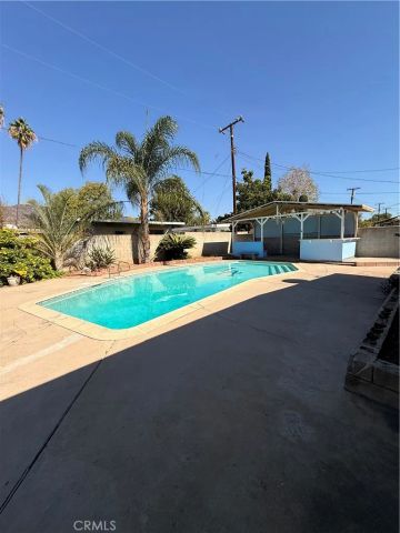 837 W Hollyvale, Glendora, CA 91740