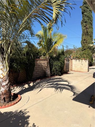 837 W Hollyvale, Glendora, CA 91740