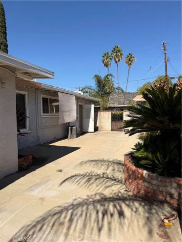 837 W Hollyvale, Glendora, CA 91740