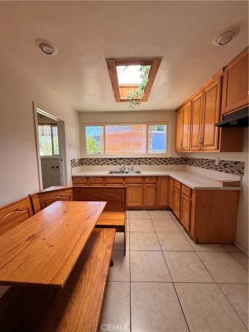 837 W Hollyvale, Glendora, CA 91740