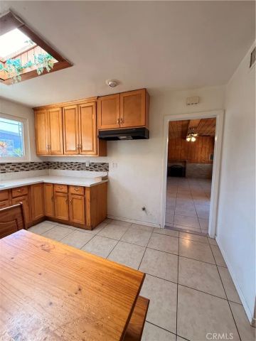 837 W Hollyvale, Glendora, CA 91740
