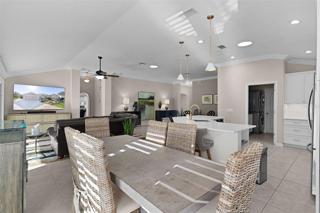 Image 18 of property listing at 737 DOWDING WAY, The Villages, FL 32162