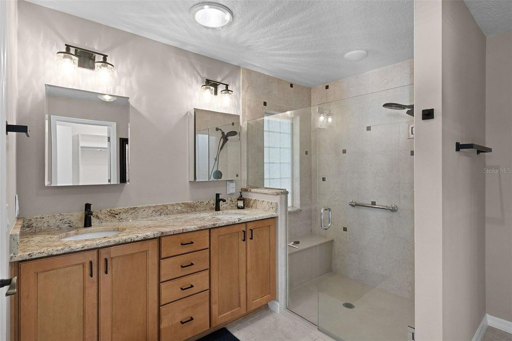 Image 25 of property listing at 737 DOWDING WAY, The Villages, FL 32162