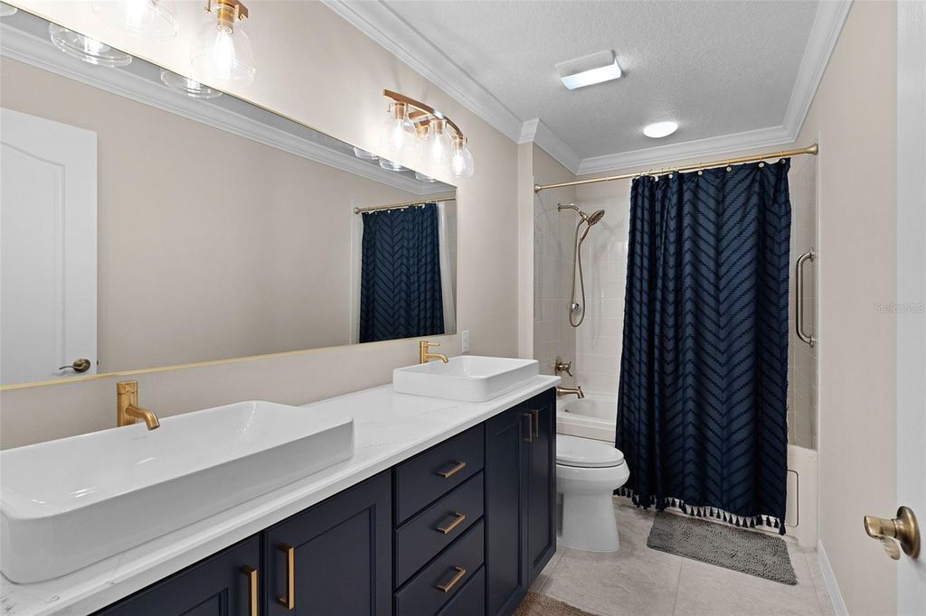 Image 28 of property listing at 737 DOWDING WAY, The Villages, FL 32162