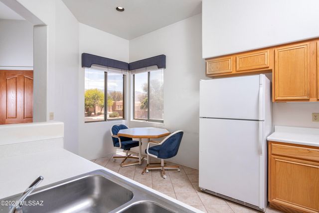 7394 E Placita Luz De La Luna, Tucson, AZ 85715