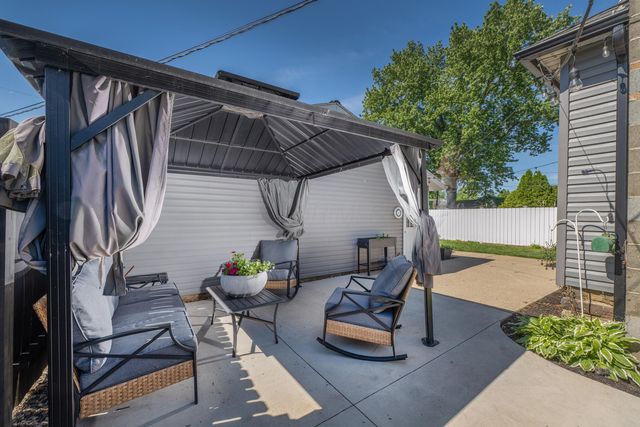 6 Ridgewood Avenue, Mount Vernon, OH 43050