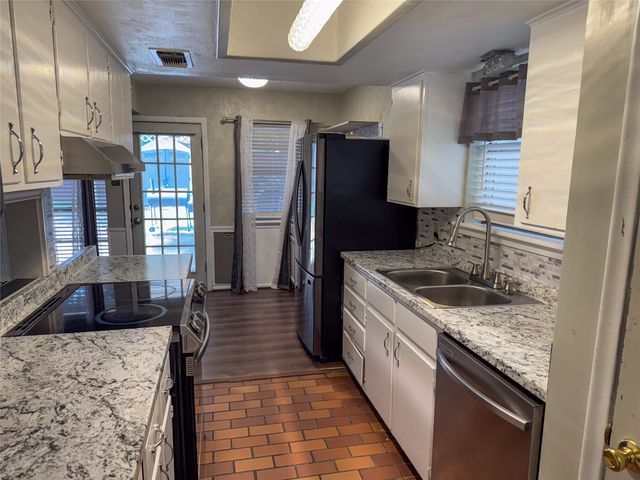 1213 Idlewood Drive, Sherman, TX 75092