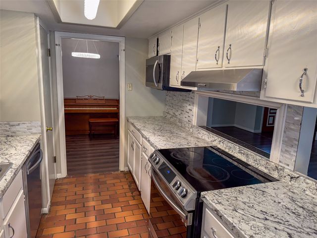 1213 Idlewood Drive, Sherman, TX 75092