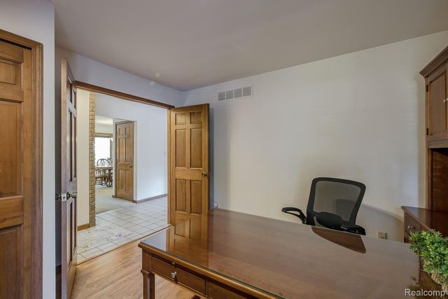 7880 Deerhill Drive, Independence Charter Township, MI 48346