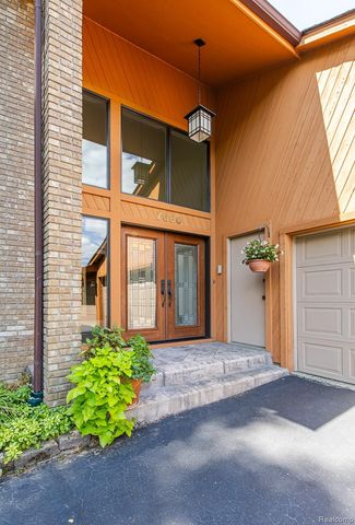 7880 Deerhill Drive, Independence Charter Township, MI 48346