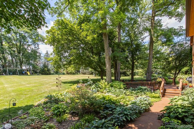 7880 Deerhill Drive, Independence Charter Township, MI 48346