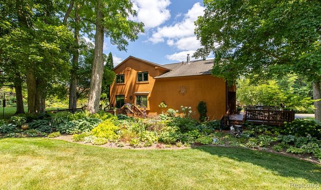 7880 Deerhill Drive, Independence Charter Township, MI 48346