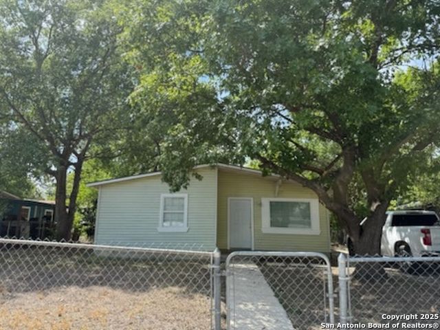 207 Oconee, San Antonio, TX 78211