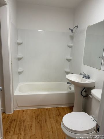 207 Oconee, San Antonio, TX 78211