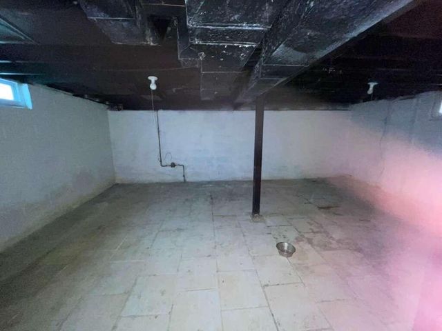 9167 Grandmont Avenue, Detroit, MI 48228