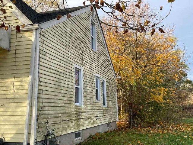 9167 Grandmont Avenue, Detroit, MI 48228