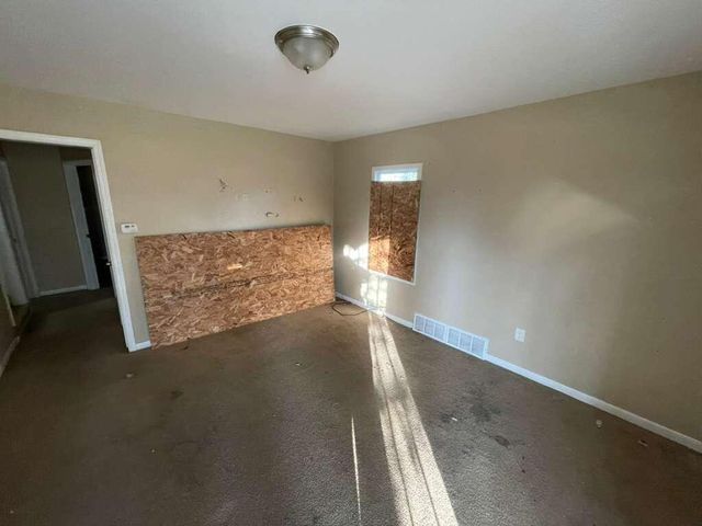 9167 Grandmont Avenue, Detroit, MI 48228