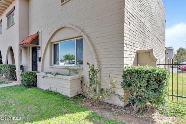 6829 E OSBORN Road A, Scottsdale, AZ 85251