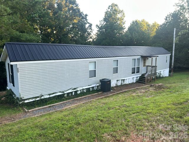 69 Woodmont Drive, Nebo, NC 28761
